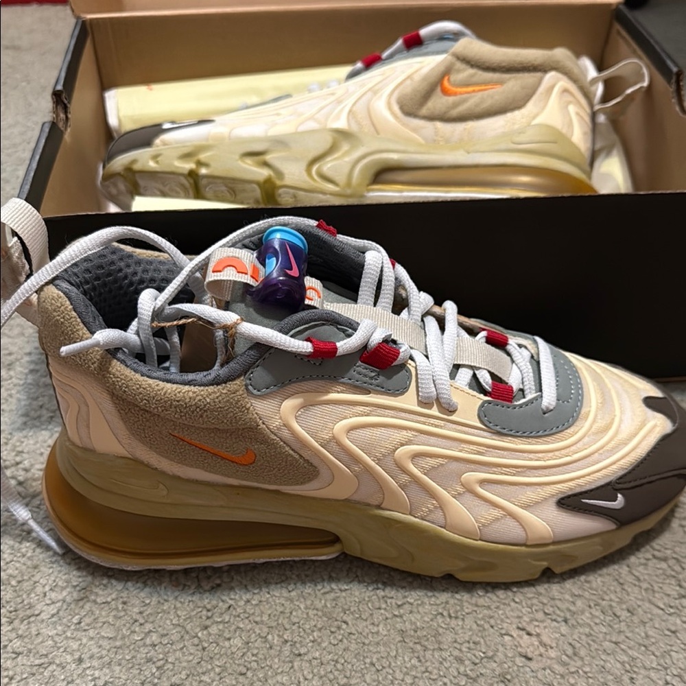 Nike Air Max 270 React Sneakers
